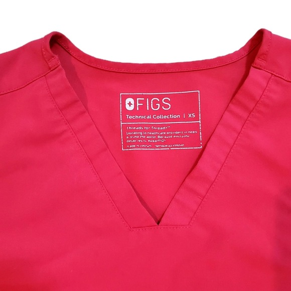 FIGS Women's XS Casma V-Neck Scrub Top Ultra Rose PO#2926 2928 3 Pocket - Picture 5 of 6